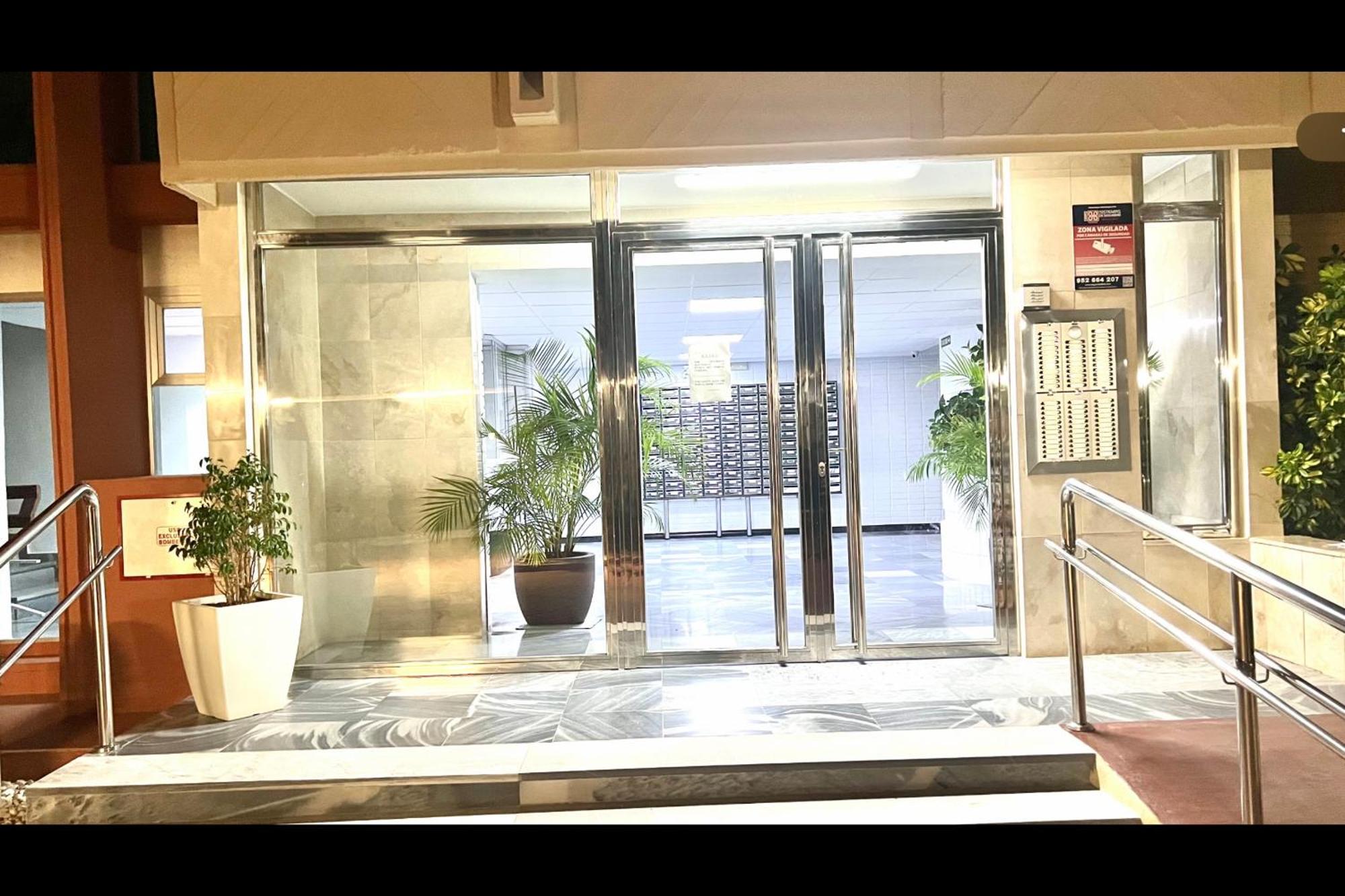 Beachfront- Junto A La Playa Y Con Impresionantes Vistas Al Mar Apartment *