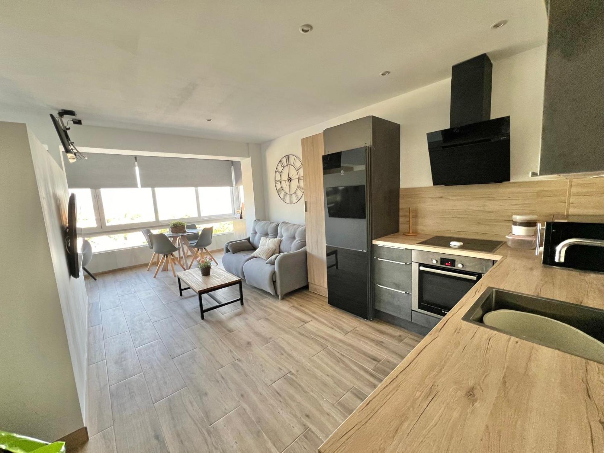 Apartment Beachfront- Junto A La Playa Y Con Impresionantes Vistas Al Mar Marbella